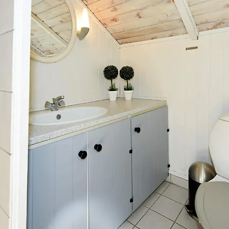 4 Person In Oksbol-by Traum