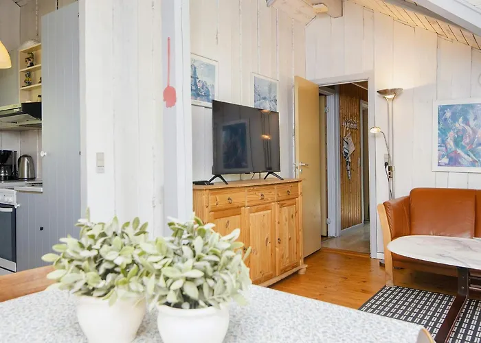 4 Person In Oksbol-by Traum