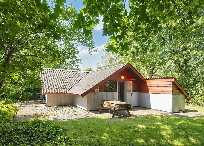 4 Person In Oksbol-by Traum *